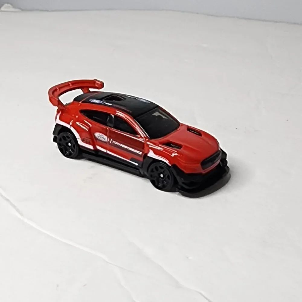 2021 Hot Wheels Ford Mustang Mach-E 1400 - 1:64 1/64 HW Green Speed 1/5 Red